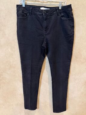Cato Women's Black Skinny Stretch Jeans size 12 mid weight